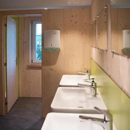 Restaurant Und Kaeserei Berghof Hotel *