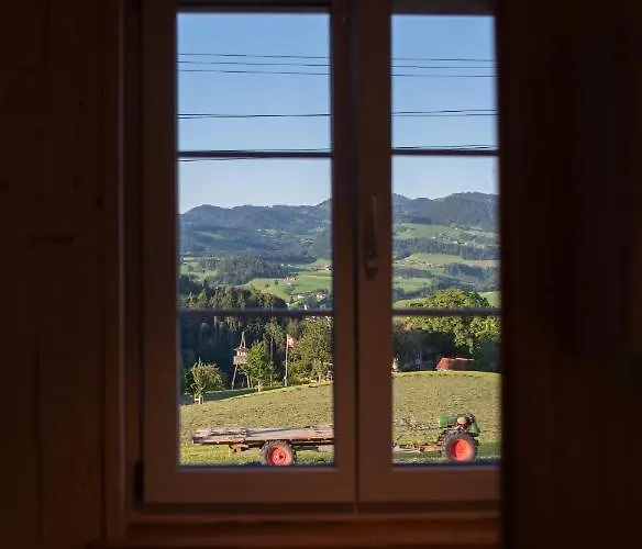 Restaurant Und Kaeserei Berghof *