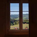 Restaurant Und Kaeserei Berghof *