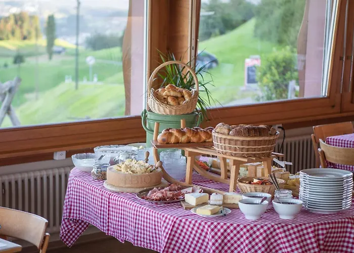 Restaurant Und Kaeserei Berghof *